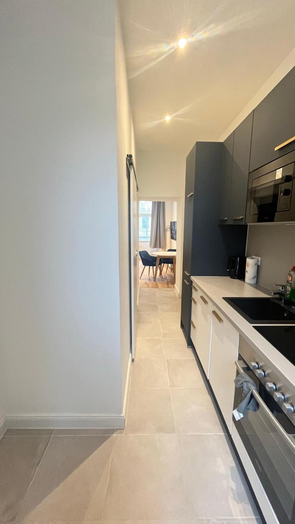 Apartment K&k Near Hauptbahnhof - Kingsize Bed