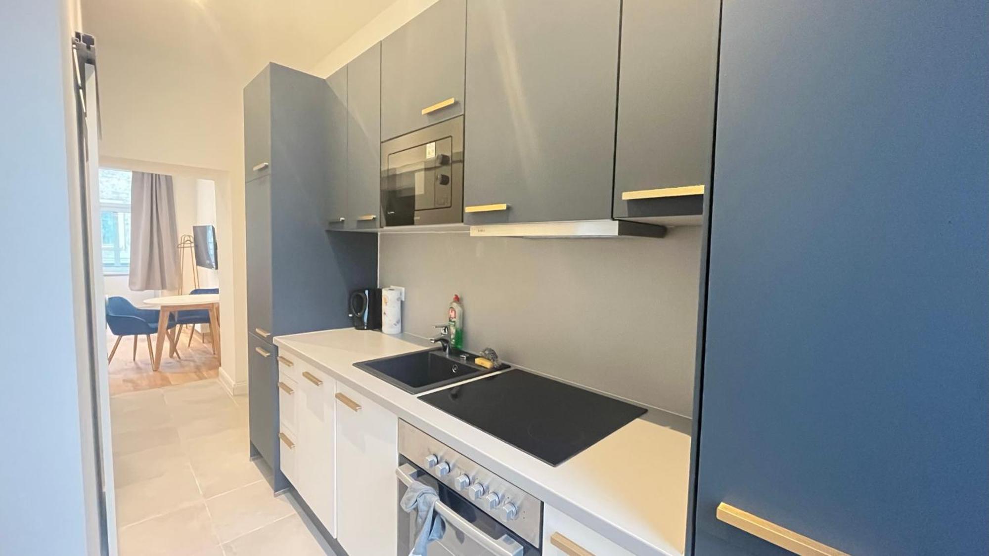 K&k Near Hauptbahnhof - Kingsize Bed Apartment *