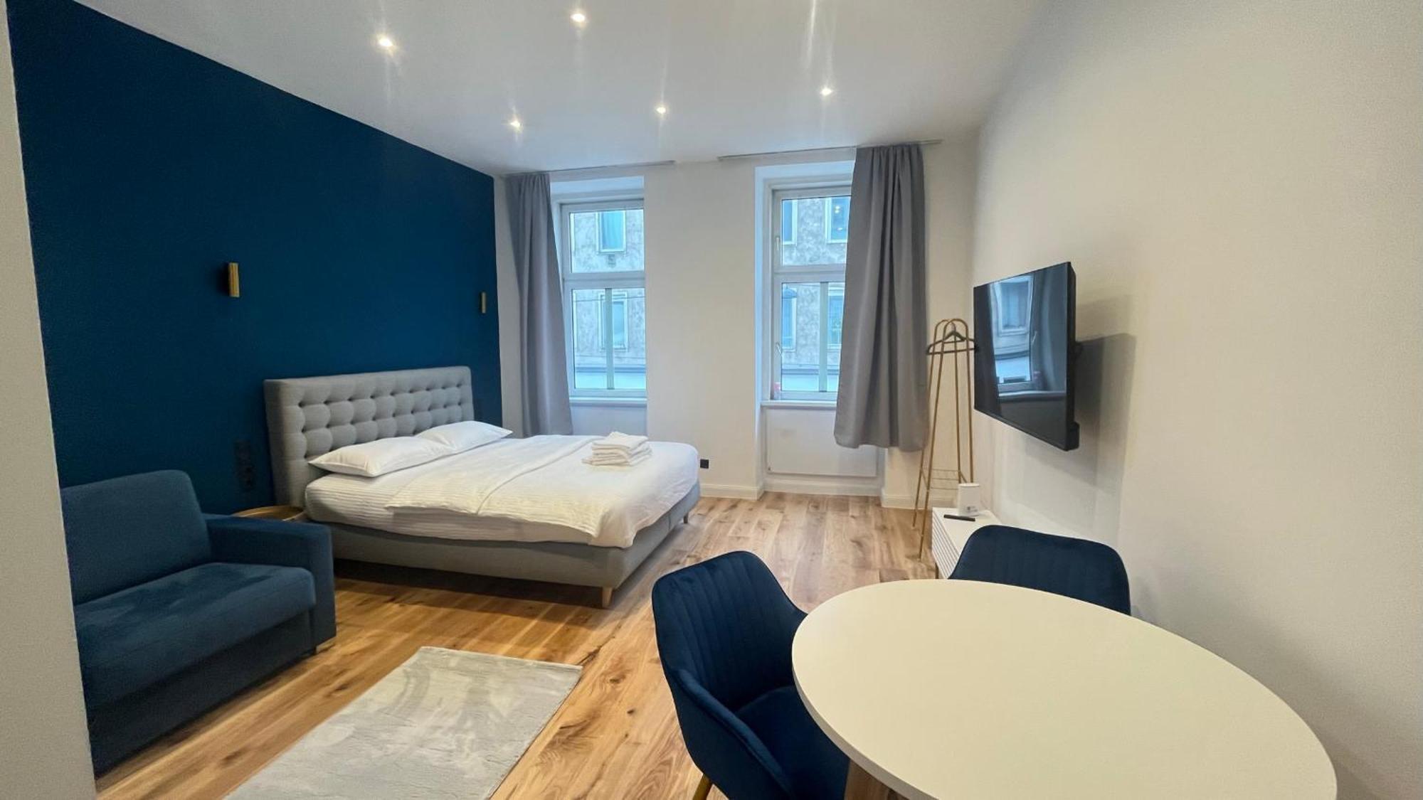 K&k Near Hauptbahnhof - Kingsize Bed Apartment